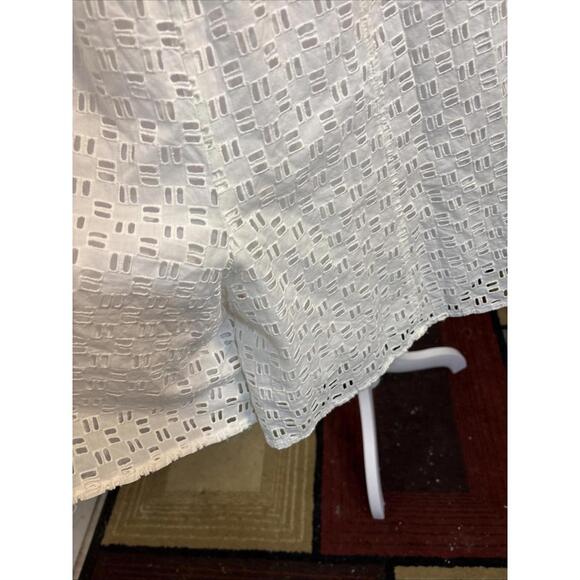 Anthropologie Women’s Eyelet Romper White Button Front Size 4 Missing Belt - Picture 11 of 15
